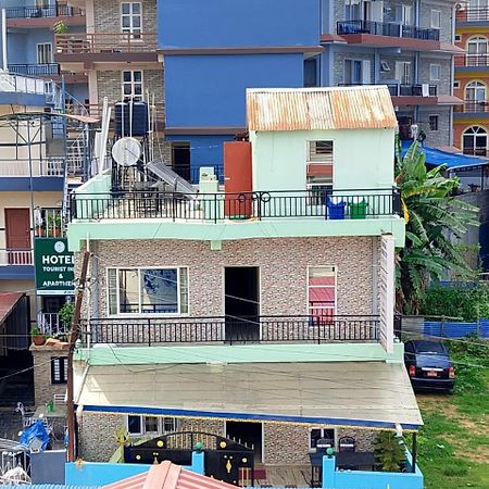 Mangal Homestay Pokhara Esterno foto