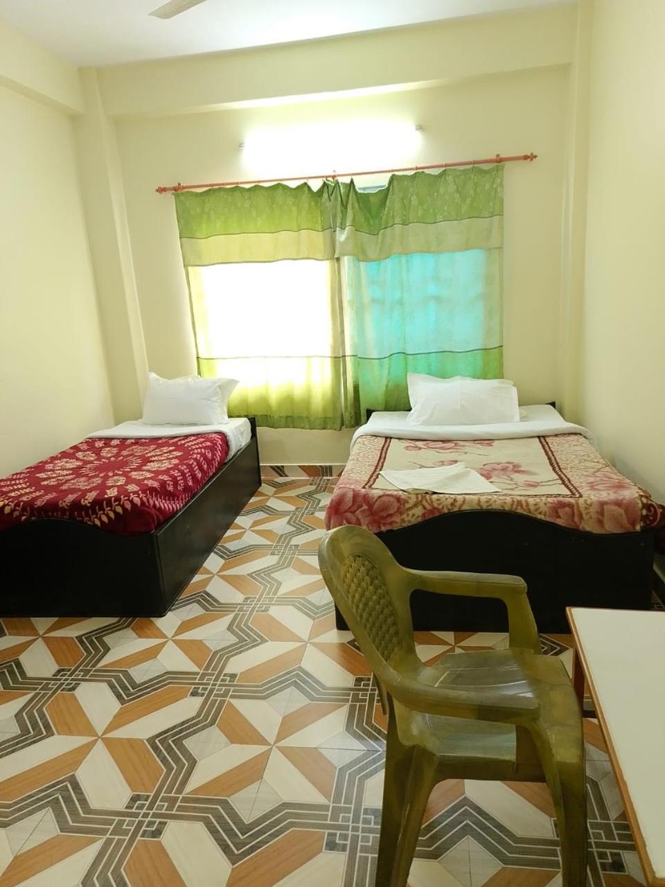 Mangal Homestay Pokhara Esterno foto