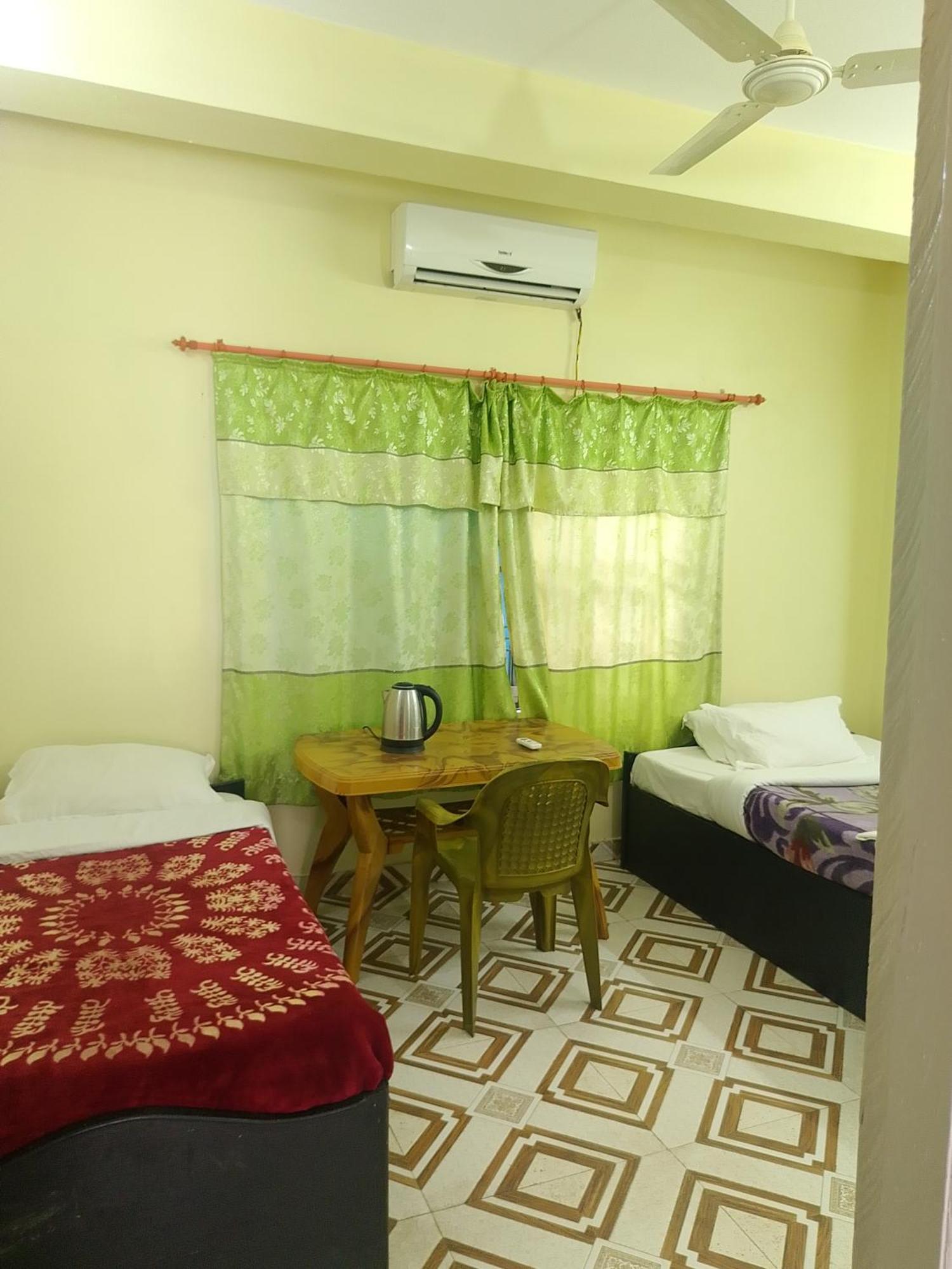 Mangal Homestay Pokhara Esterno foto