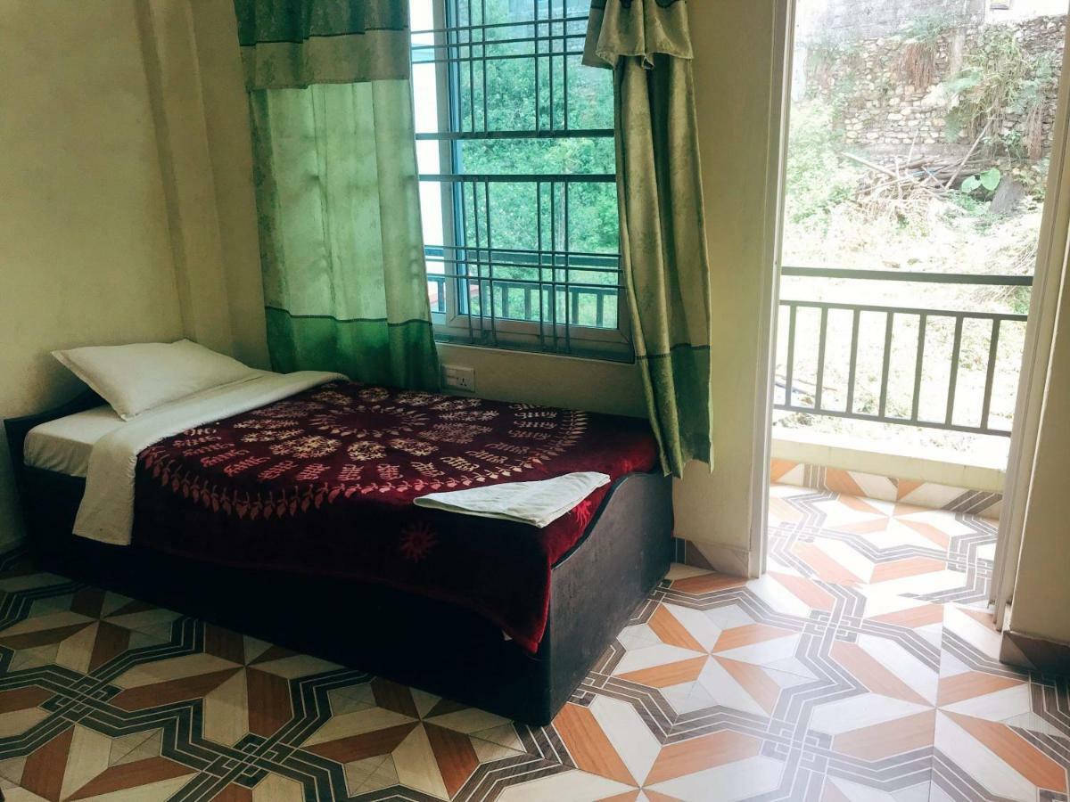 Mangal Homestay Pokhara Esterno foto